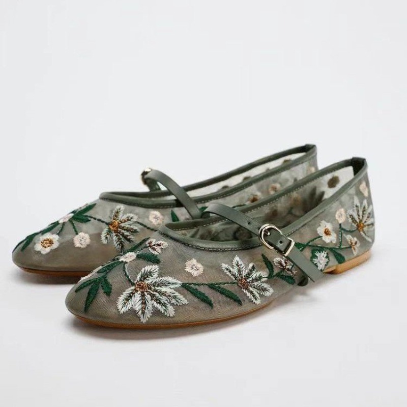 Pointed Toe Flat - 2026 Herbst Neue Damenschuhe Mode Blumen-Bestickte
