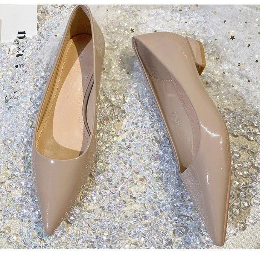 Pointed Toe Flat - Französische Lackleder-Pumps mit spitzer Zehenpartie für