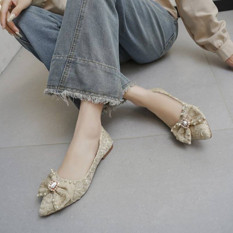 Flache Glänzende Damenschuhe 2 – Pointed Toe Flat Bewertung und Preis